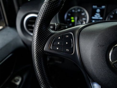 Used 2020 Mercedes-Benz Metris Passenger image 42