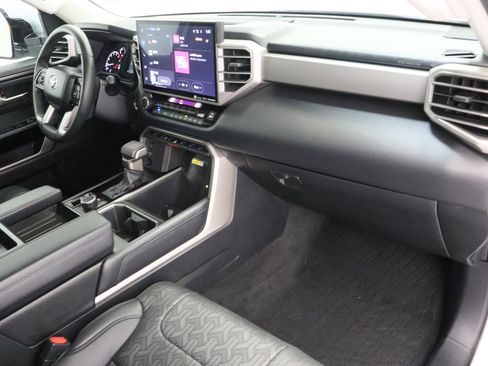 Used 2023 Toyota Tundra Limited w/ Power Package image 40