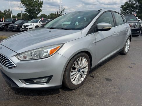 Used 2015 Ford Focus Titanium w/ Titanium Cold Weather Package FWD image 9