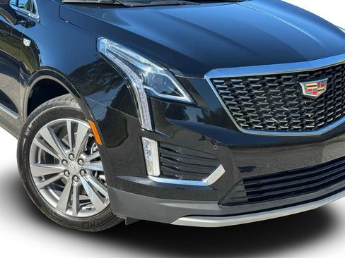 Certified 2025 Cadillac XT5 Premium Luxury image 9