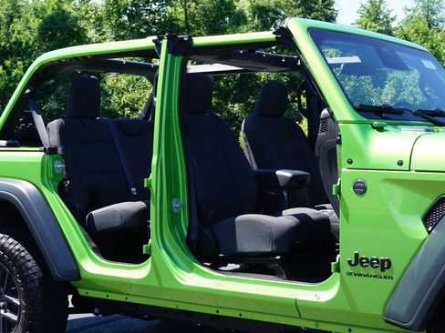 Used 2026 Jeep Wrangler Unlimited Sport AWD/4WD image 15