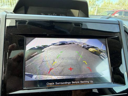 Used 2018 Subaru Crosstrek 2.0i Premium image 12