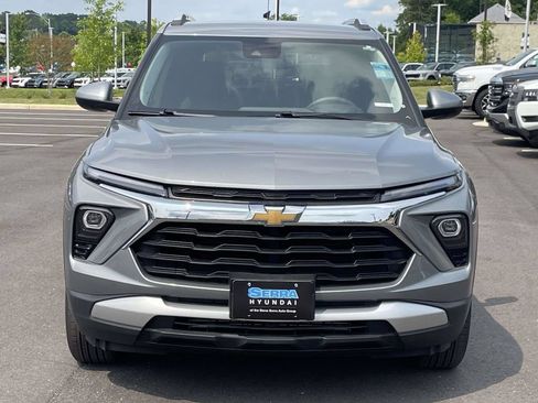 Used 2025 Chevrolet TrailBlazer LT AWD/4WD image 8