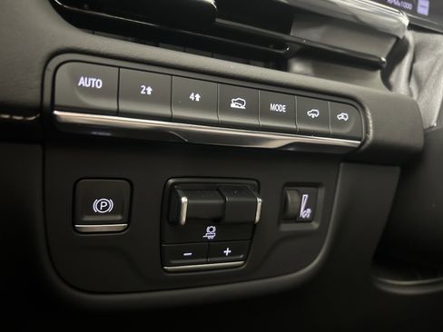 Used 2023 Cadillac Escalade ESV Sport w/ LPO, ONYX Package image 36