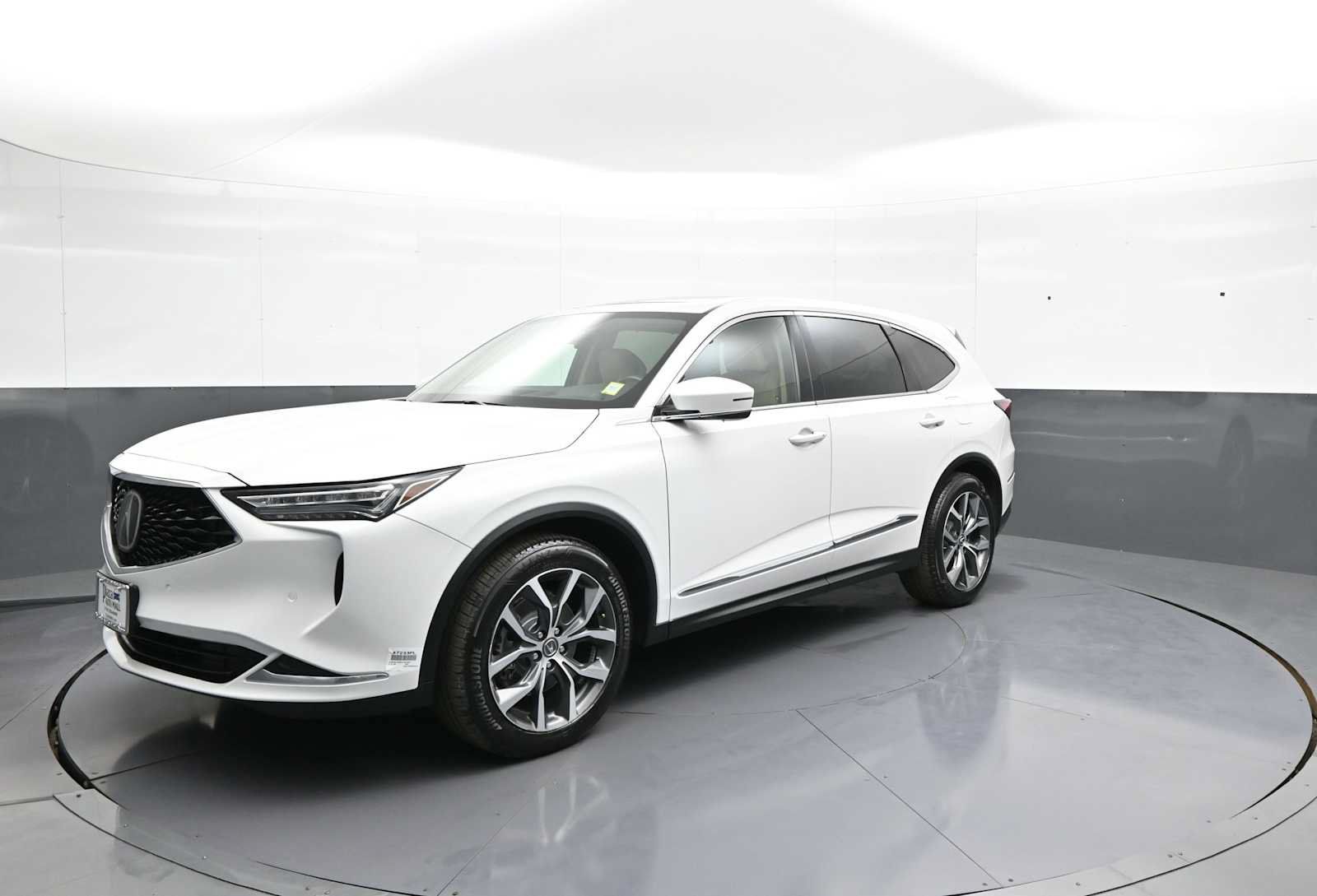 Certified 2024 Acura MDX w/ Technology Package AWD/4WD image 9