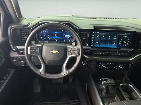 Used 2025 Chevrolet Silverado 1500 LTZ w/ LTZ Premium Package image 11