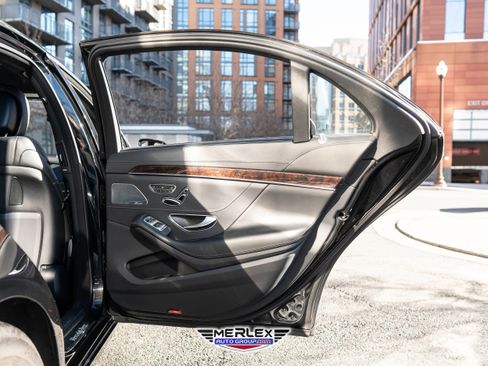 Used 2018 Mercedes-Benz S 560 4MATIC Sedan image 48