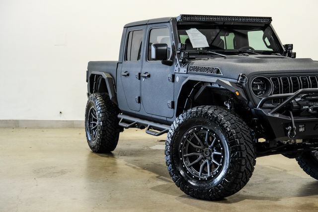Used 2025 Jeep Gladiator Rubicon w/ Safety Group AWD/4WD image 34