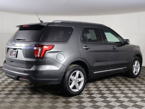 Used 2019 Ford Explorer XLT w/ Equipment Group 202A image 11