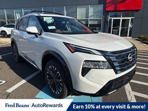 New 2026 Nissan Rogue Platinum w/ Platinum Premium Package image 2