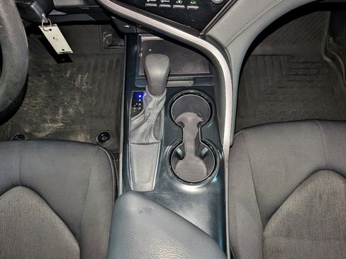 Used 2020 Toyota Camry LE FWD image 35