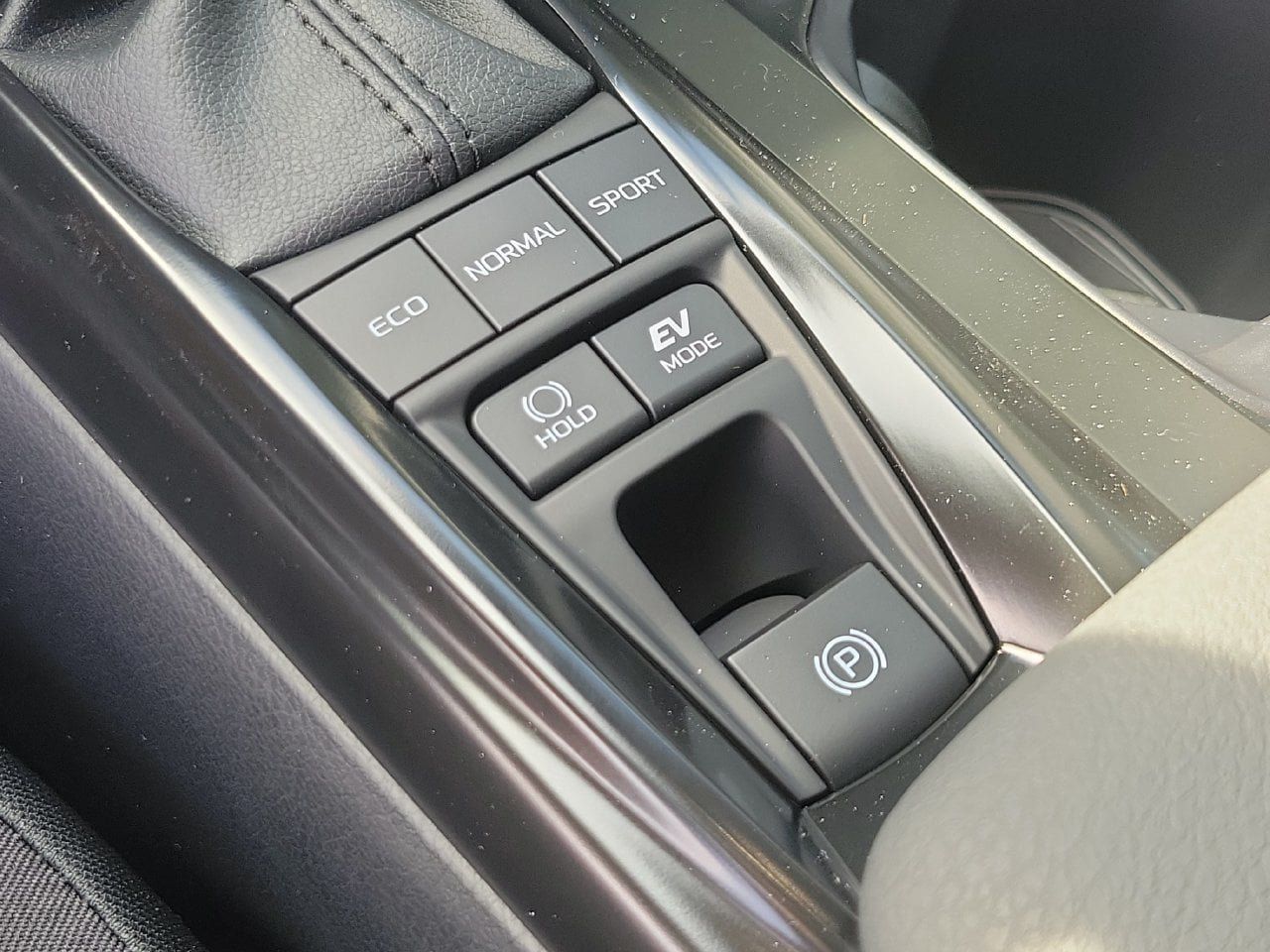 Used 2026 Toyota Camry LE FWD image 29