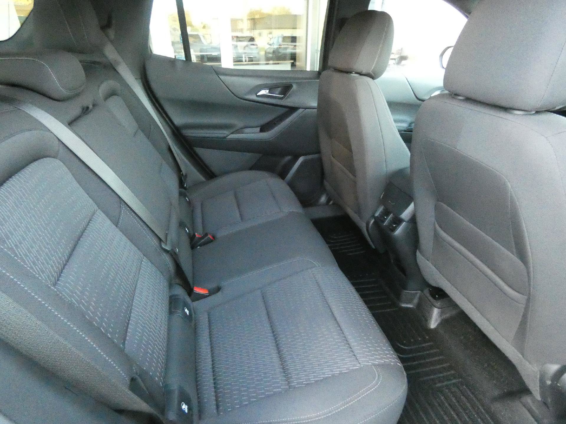 Certified 2025 Chevrolet Equinox LT w/ Safety and Technology Package FWD image 16