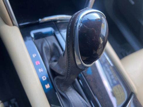 Used 2013 Cadillac XTS Luxury image 30