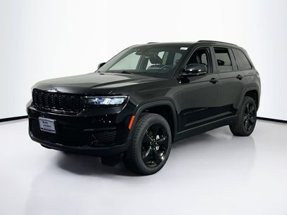 Used 2022 Jeep Grand Cherokee Altitude