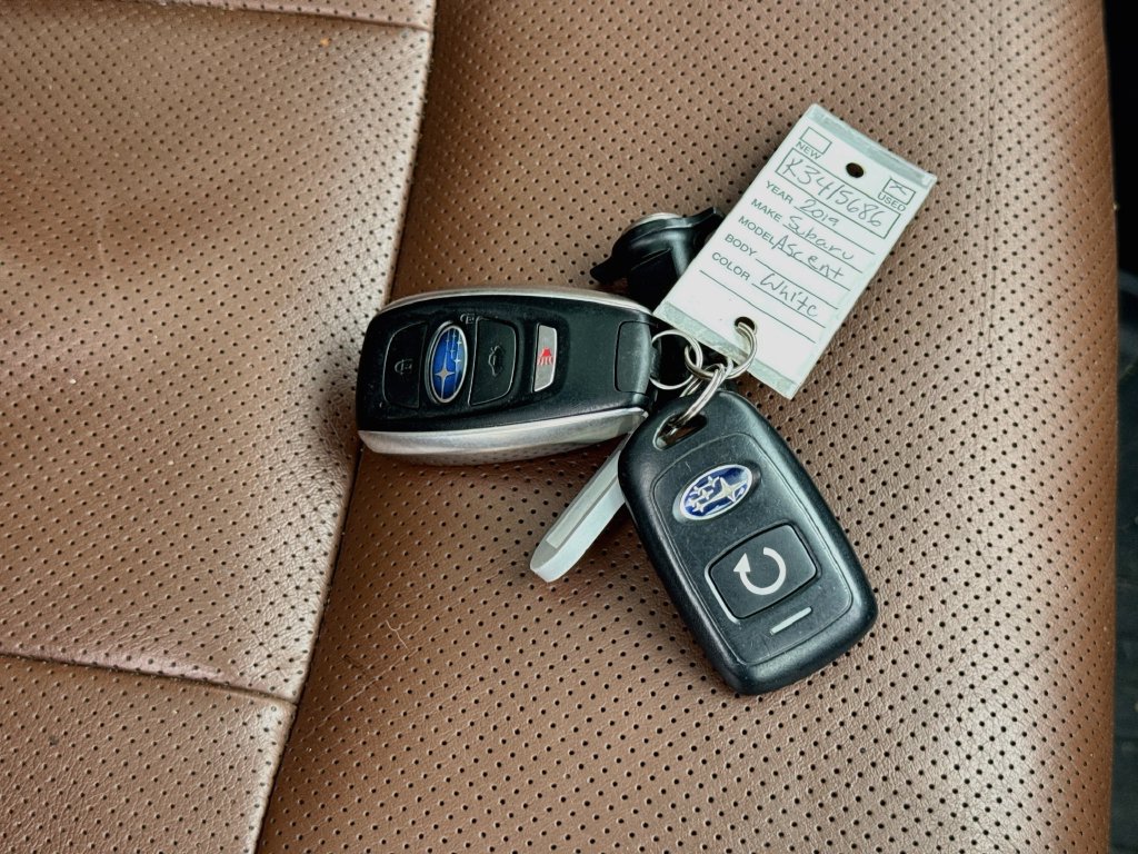 Used 2019 Subaru Ascent Touring AWD/4WD image 38