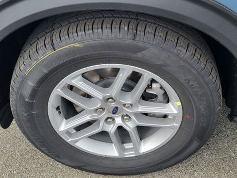 New 2026 Ford Explorer Active image 6