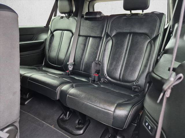 Used 2024 Jeep Wagoneer L Series II w/ Flexible Seating Group AWD/4WD image 20