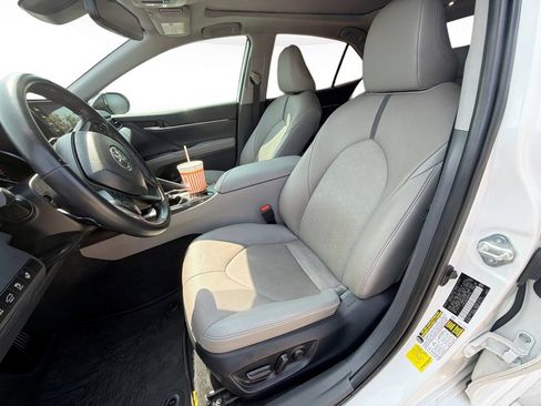 Used 2024 Toyota Camry XSE FWD image 13