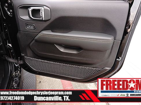 New 2025 Jeep Gladiator Sport image 41