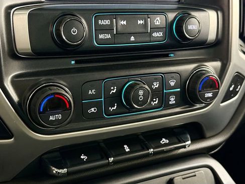 Used 2018 GMC Sierra 1500 SLT w/ SLT Premium Package AWD/4WD image 17
