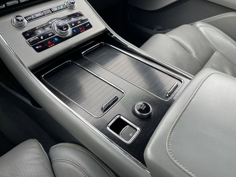 Used 2020 Lincoln Aviator Reserve w/ Equipment Group 202A image 24