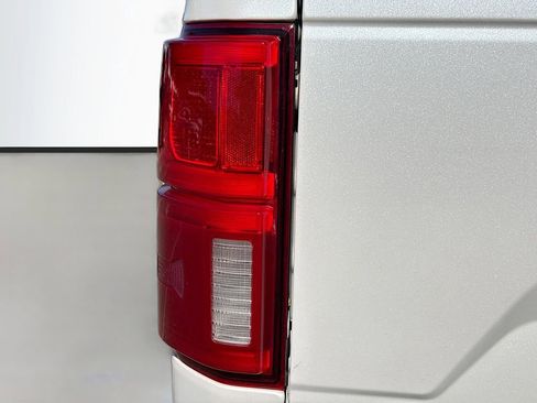 Used 2019 Ford F150 Lariat w/ Equipment Group 502A Luxury image 10