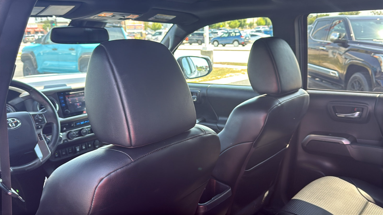 Used 2019 Toyota Tacoma Limited AWD/4WD image 18