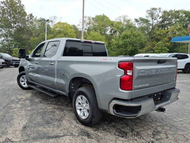 Used 2023 Chevrolet Silverado 1500 LT w/ Leather Package AWD/4WD image 10