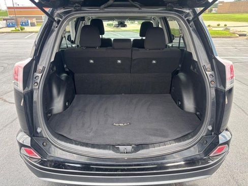 Used 2018 Toyota RAV4 XLE w/ Plus Extra Value Package FWD image 7