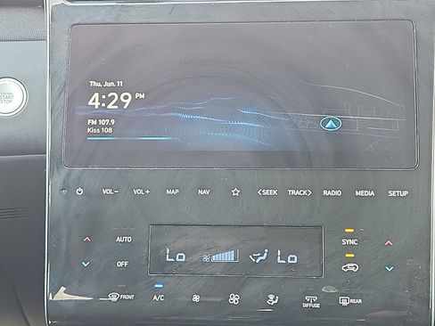 Certified 2024 Hyundai Tucson Limited AWD/4WD image 18