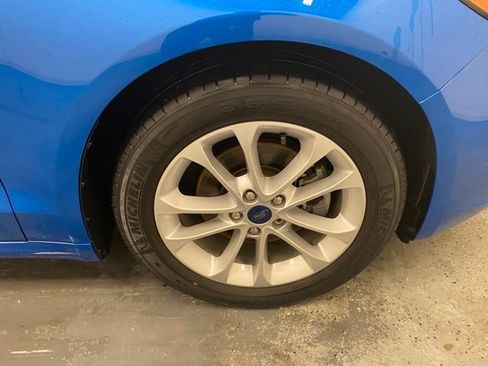 Used 2020 Ford Fusion SE image 30