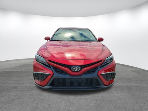 Used 2022 Toyota Camry SE w/ Convenience Package FWD image 2
