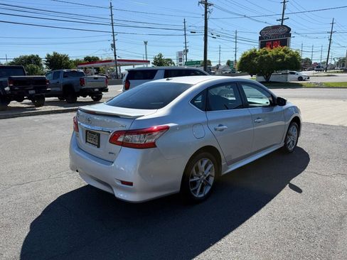 Used 2014 Nissan Sentra SR w/ SR Driver Package FWD image 7