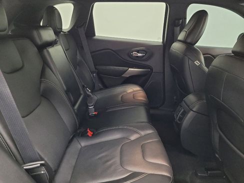 Used 2021 Jeep Cherokee Latitude Lux 80th Anniv w/ Quick Order Package 26U 80TH image 19