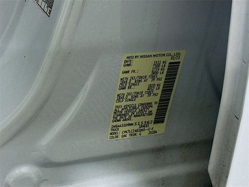 Used 2021 Nissan Titan SV w/ SV Convenience Package image 37