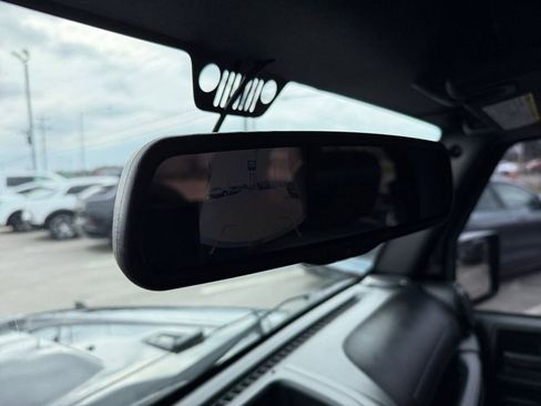 Used 2017 Jeep Wrangler Unlimited Sahara image 17