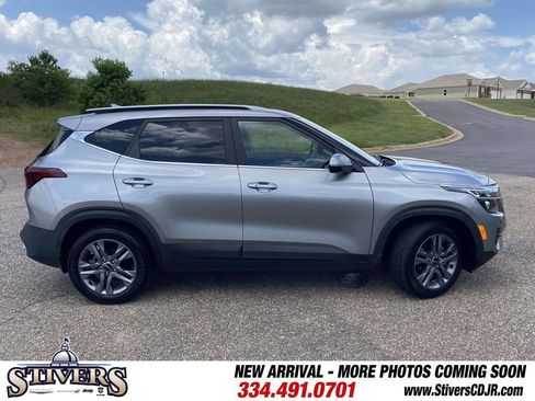 Used 2022 Kia Seltos S FWD image 10