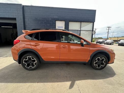 Used 2014 Subaru Crosstrek 2.0i Limited w/ Popular Package #2 AWD/4WD image 9