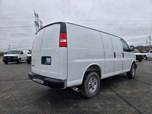 New 2026 Chevrolet Express 2500 w/ Driver Convenience Package RWD image 9