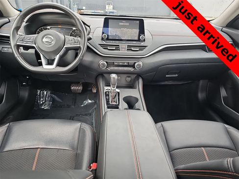 Used 2022 Nissan Altima 2.5 SR image 14