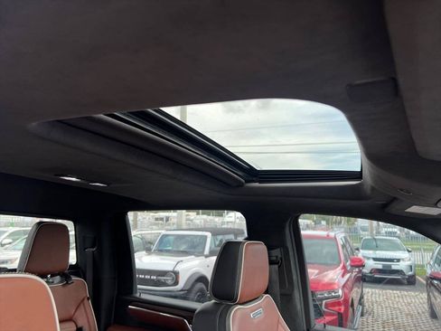 Used 2024 GMC Sierra 2500 Denali Ultimate AWD/4WD image 17