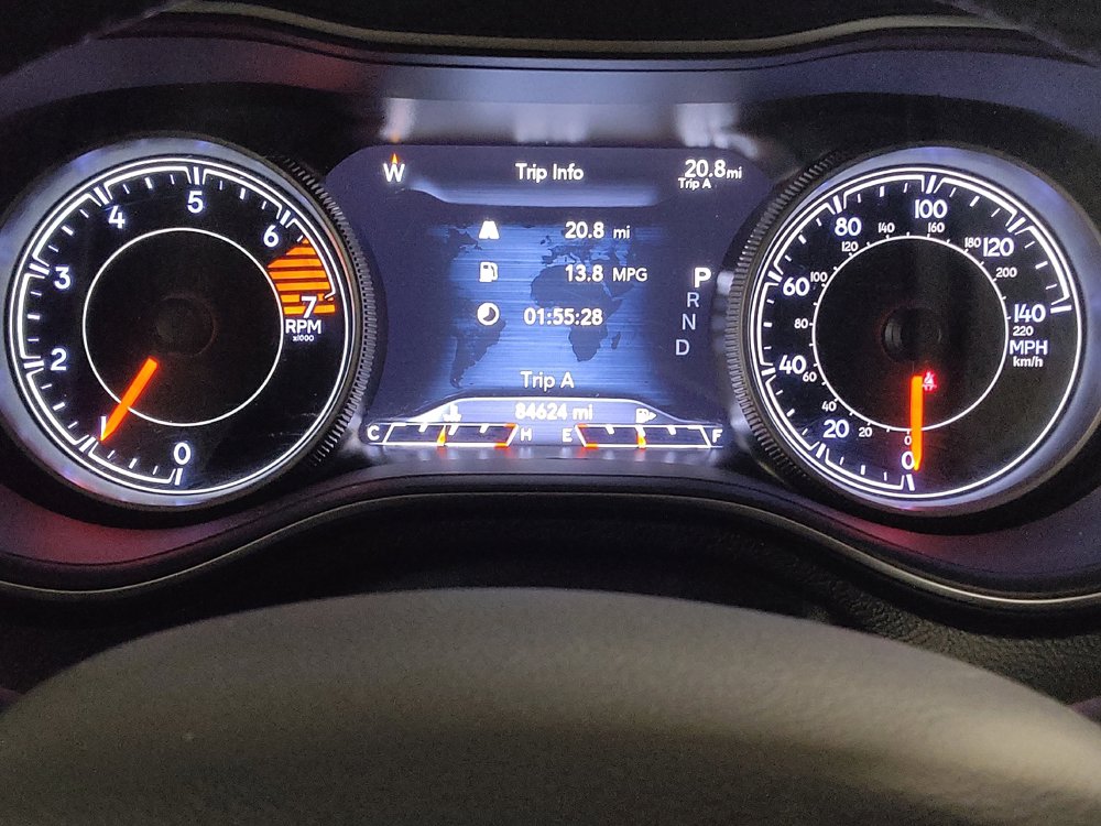 Used 2019 Jeep Cherokee Limited FWD image 23