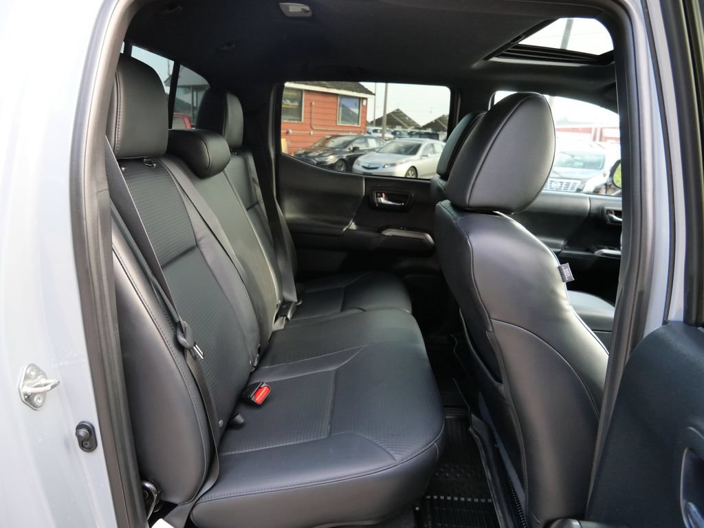 Used 2018 Toyota Tacoma Limited AWD/4WD image 14