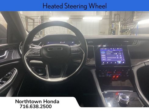 Used 2021 Jeep Grand Cherokee L Laredo w/ Luxury Tech Group I image 16