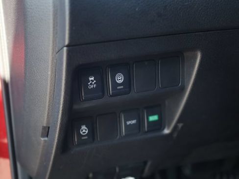 Used 2020 Nissan Rogue Sport SV w/ All-Weather Package FWD image 13