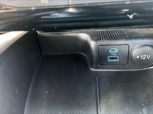 Used 2022 Ford Escape SE w/ Cold Weather Package image 14