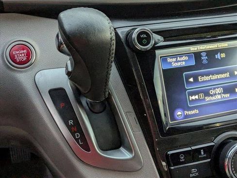 Used 2016 Honda Odyssey Touring Elite image 12