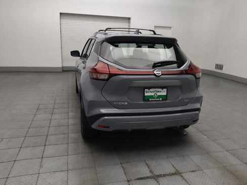Used 2021 Nissan Kicks SR w/ SR Premium Package FWD image 6