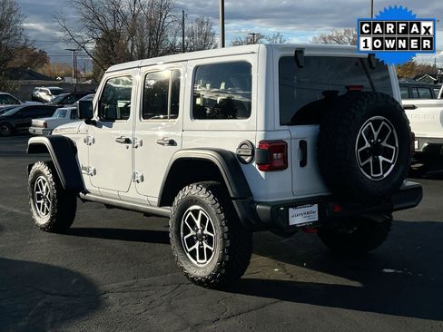 Used 2025 Jeep Wrangler Unlimited Rubicon image 4